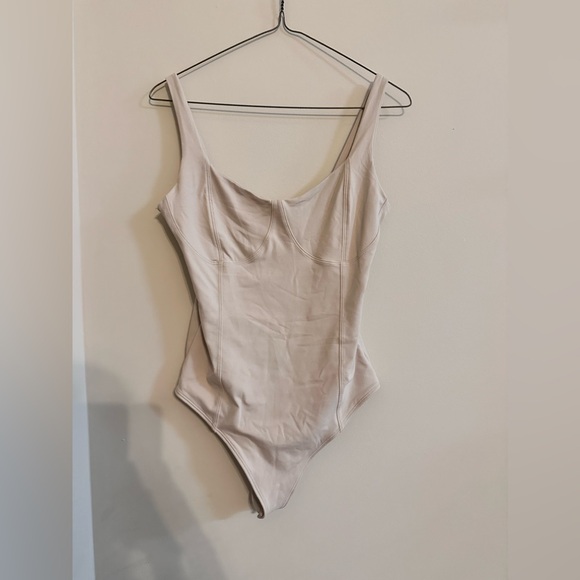 Abercrombie & Fitch Double-Layered Seamless Fabric Corset Bodysuit Tan medium - Picture 3 of 7